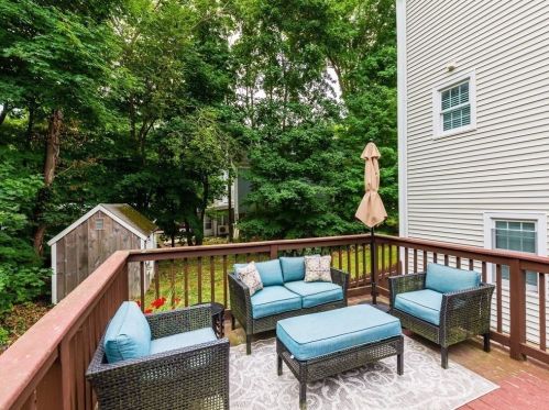 146 Tpke St, Easton MA 02375-1922 exterior