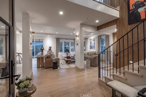 12 Tidal Surf, Newport Beach CA  92657-1905 exterior