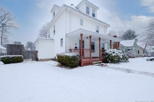 32 Starkweather St, Manchester, CT 06042-3214