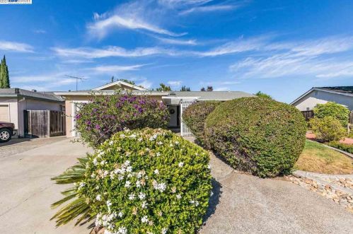 4783 Oyster Bay Dr, San Jose, CA 95136-2658
