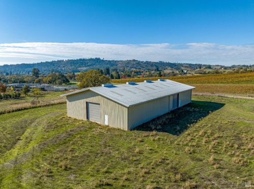4933 Harville Rd, Santa Rosa CA  95409 exterior