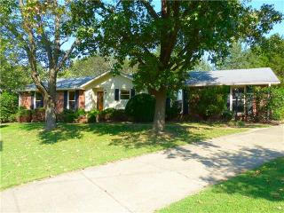 122 Trousdale Dr, Hendersonville, TN 37075-3750