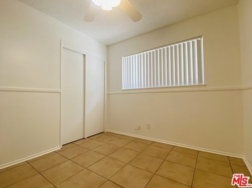 814 Lightcap St, Lancaster CA 93535-2720 exterior