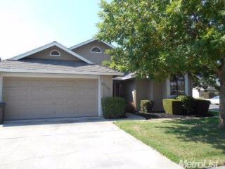820 Grandview Cir, Turlock CA  95382-2658 exterior