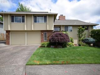 3011 Willow Pkwy, Damascus, OR 97080