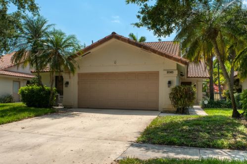 2565 Iroquois Cir, West Palm Beach, FL 33409-7219