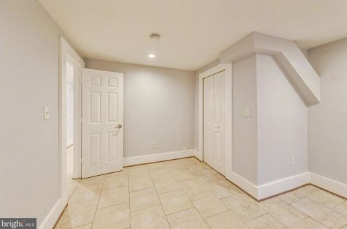 2119 1st St, Washington DC  20001-1004 exterior