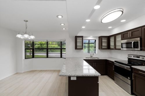 12769 Morris Bridge Rd, Thonotosassa FL  33592-2440 exterior