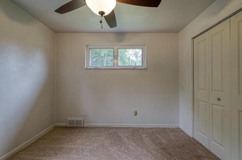 21 Carl Ln, Gibsonia PA  15044-7835 exterior