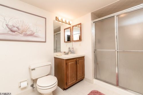 92 Canada Goose Dr, Hackettstown NJ  07840-3135 exterior