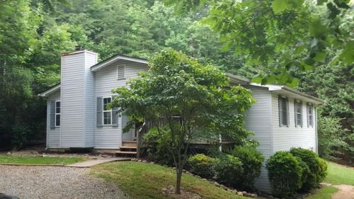7014 Cotton Hill Rd, Roanoke, VA 24018-5320