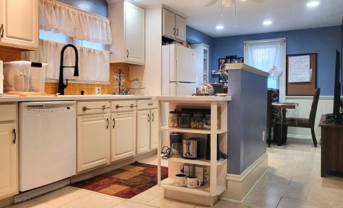 22 Ml Ave, Middletown NY  10940-5220 exterior