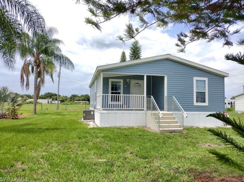 1130 Milum Dr, Moore Haven, FL 33471-4914