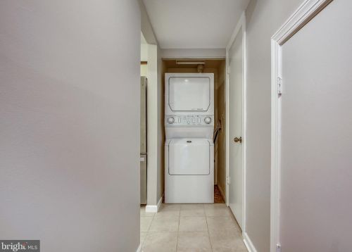11220 Beaver Trl Ct, Herndon VA  20191-4352 exterior