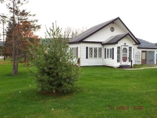 53 Baldwin Rd, Ticonderoga, NY 12883-2502