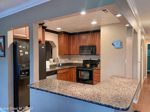 380 Maple Pl, Titusville, FL 32780-6535