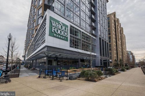 1025 1st St, Washington DC  20001-2283 exterior