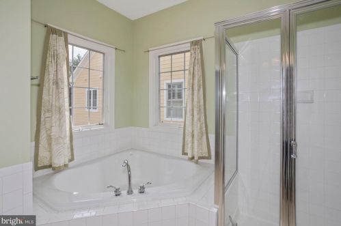 168 Positano Ct, Purcellville VA  20132-5815 exterior