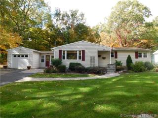 29 Old Hickory Ln, Branford, CT 06405-2827