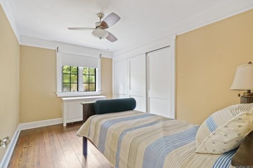 37 Fox Hill Rd, Tuxedo Park NY  10987-4227 exterior