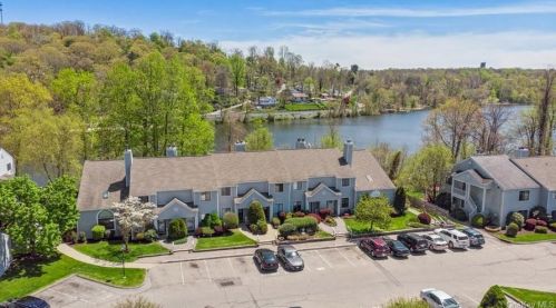 112 Water Front Vw, Mohegan Lake, NY 10547-1214