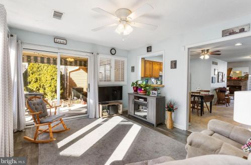 434 Deerfield Dr, Hanover PA  17331-5203 exterior