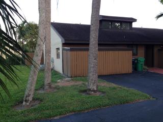 9313 130th St, Miami, FL 33176-5740