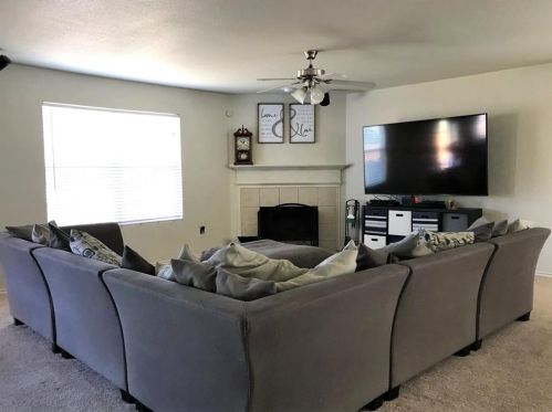 7545 Brentwood Stair Rd, Fort Worth, TX 76112-4424
