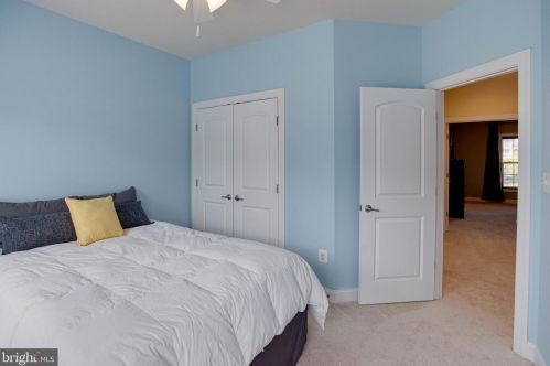 16002 Pitner St, Haymarket VA  20169-4956 exterior