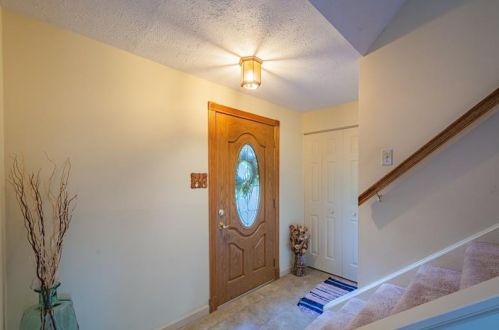 106 Carlsbad Ct, Latrobe, PA 15650-2405