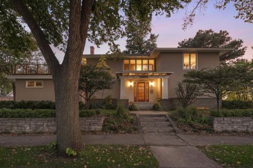 3201 Calhoun Pkwy, Minneapolis, MN 55408-3311