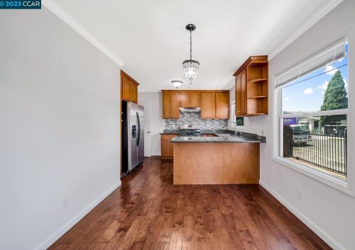 9003 B St, Oakland CA 94603-1435 exterior