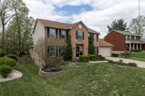 3220 Taylor Creek Dr, Covington, KY 41015-2291
