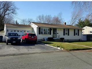 119 Hanover St, Warwick, RI 02886-3543
