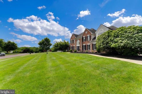 1222 Charter Ln, Prospectville, PA 19002-1564