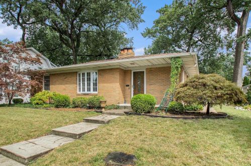 908 Grove St, Mishawaka IN  46545-6054 exterior