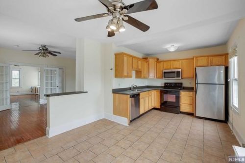 97 Frst St, Montclair NJ 07042-3858 exterior