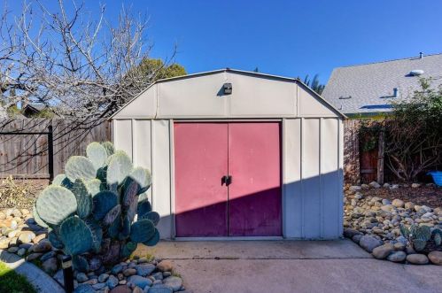 11029 Chemo River Ct, Rancho Cordova CA  95670-2703 exterior