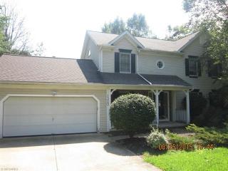 1320 Red Bush Ln, Macedonia, OH 44056-2428