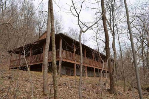 4217 Cub Creek Rd, Roseland, VA 22967-2410