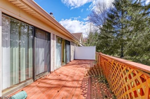 206 Wycoff Way, East Brunswick NJ  08816-5644 exterior