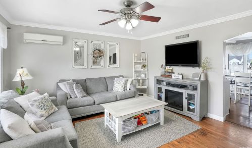 309 12th St, Babylon NY  11704-3106 exterior