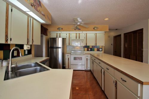 1522 Merrick Dr, Deltona, FL 32738-4962