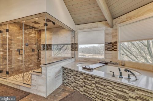 125 Commissioners Pike, Pilesgrove NJ 08098-2033 exterior