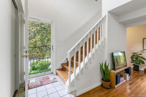 212 Nome St, Denver CO 80014-1850 exterior