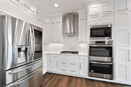2111 Buffalo Trail Dr, West Kaysville, UT 84037-6738