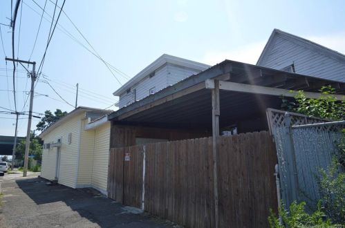 315 Nichols, Bridgeport CT 06608-2708 exterior