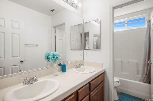 45035 Rutherford St, Temecula CA  92592-5529 exterior