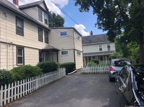 68 Birch St, Manchester, CT 06040-5404
