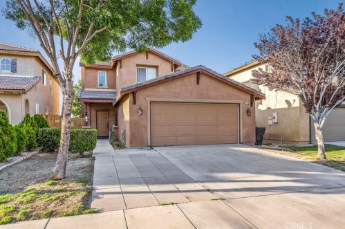 13848 Summer Wind St, Victorville, CA 92394-7584
